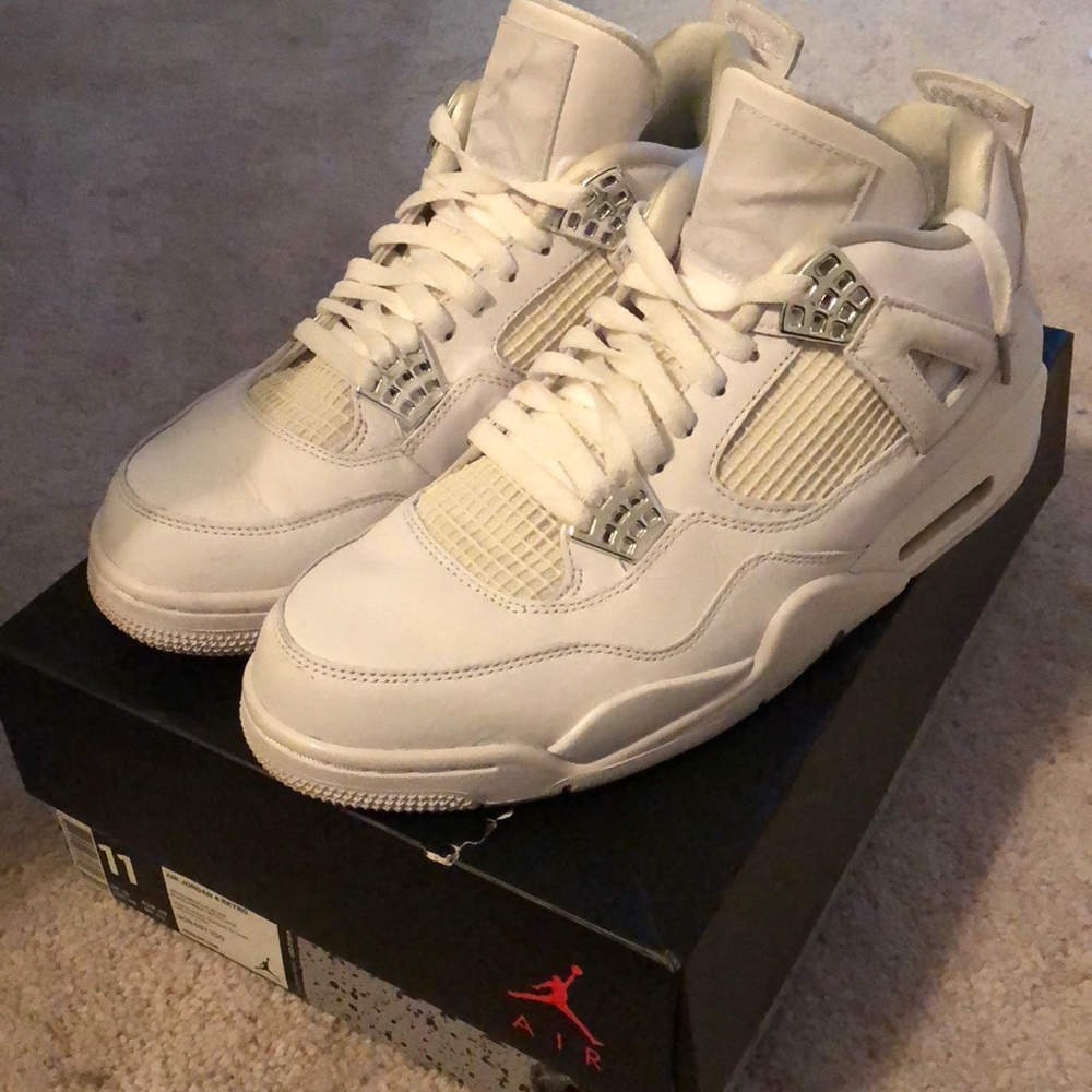 Air Jordan 4 Retro Size 11